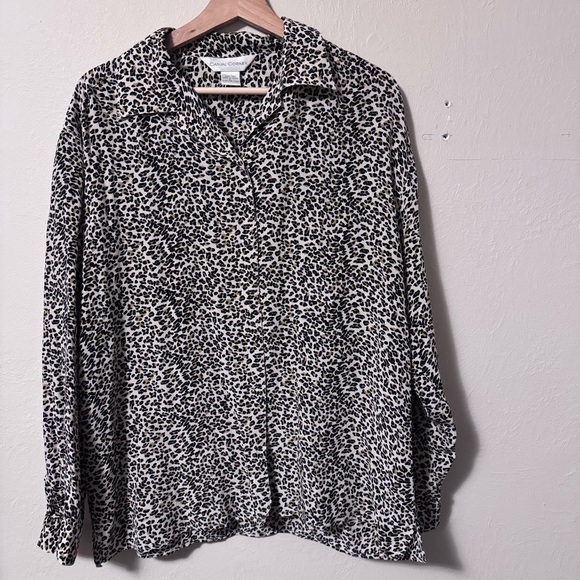 Vintage Casual Corner animal print 100% silk button down blouse Size Large - Picture 2 of 8